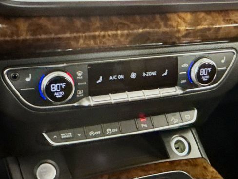 Used 2018 Audi Q5 2.0T Premium Plus w/ Premium Plus Package image 16