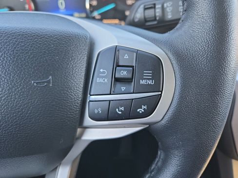 Certified 2022 Ford Explorer XLT w/ Equipment Group 202A image 15