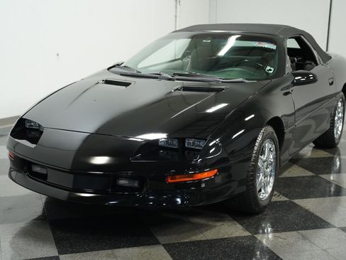 Used 1997 Chevrolet Camaro Z28 w/ Preferred Equipment Group 2 image 16