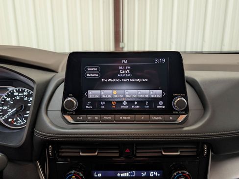 Used 2022 Nissan Rogue SV AWD/4WD image 23