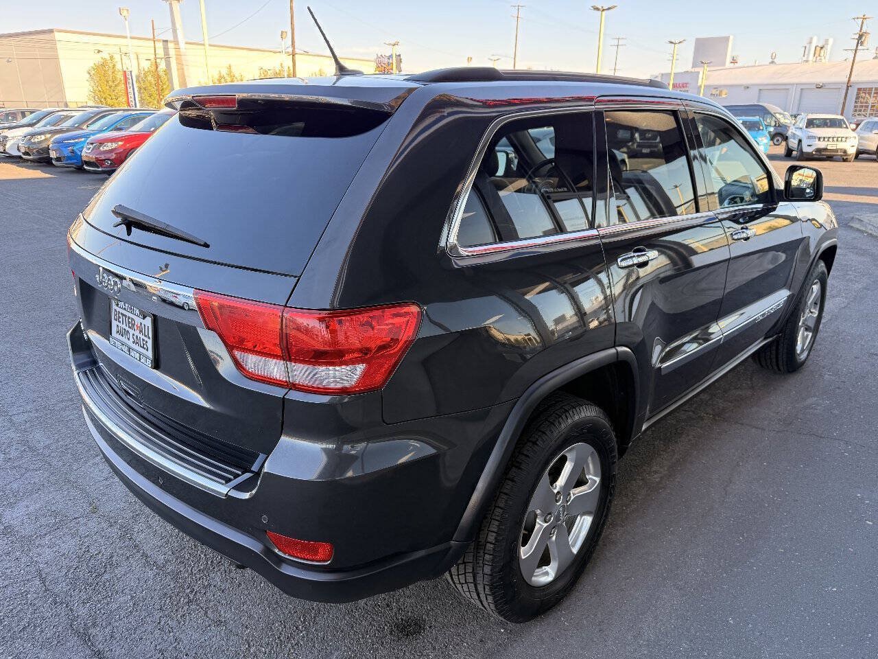 Used 2011 Jeep Grand Cherokee Limited AWD/4WD image 6