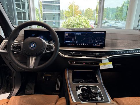 New 2026 BMW X5 xDrive50e w/ M Sport Package AWD/4WD image 15