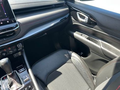 Used 2022 Jeep Compass Trailhawk image 20