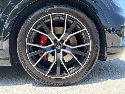 Used 2023 Audi SQ8 Prestige AWD/4WD image 9