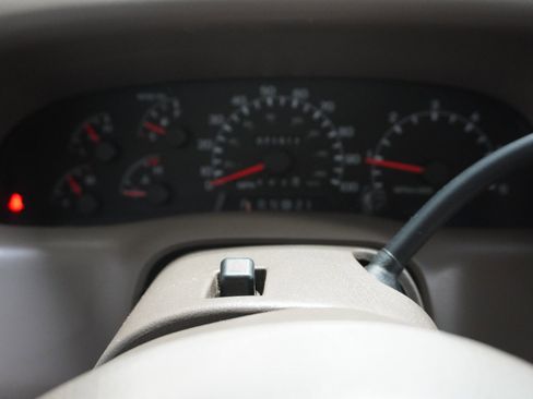 Used 1999 Ford F350 XL image 9