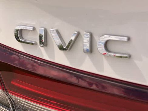 Certified 2025 Honda Civic Sport image 8