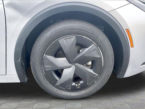 Used 2023 Toyota Prius LE FWD image 33