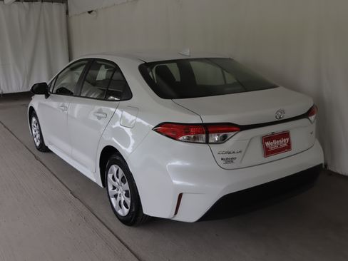 Used 2023 Toyota Corolla LE w/ Carpet Mat Package (TMS) FWD image 23