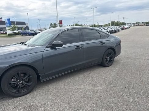 Used 2025 Honda Accord SE image 6