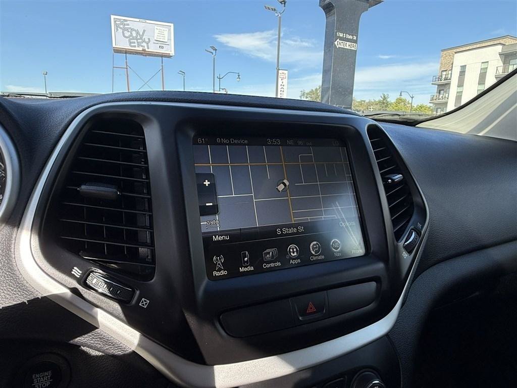 Used 2017 Jeep Cherokee Limited AWD/4WD image 34