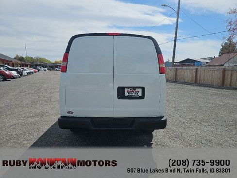 Used 2024 GMC Savana 2500 w/ Driver Convenience Package RWD image 6