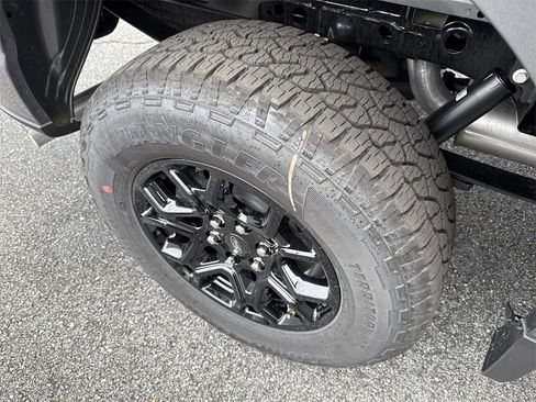 New 2025 Ford F150 XLT w/ Equipment Group 301A Standard image 18