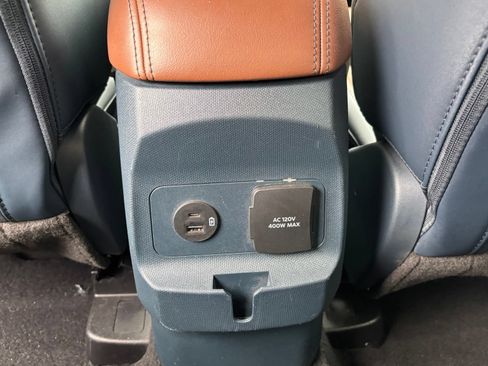 Used 2022 Ford Maverick Lariat w/ Lariat Luxury Package FWD image 22