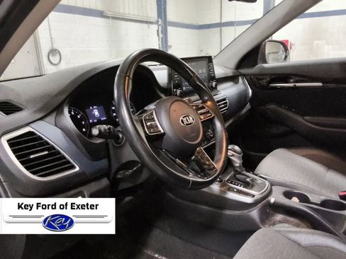 Used 2021 Kia Seltos S AWD/4WD image 24