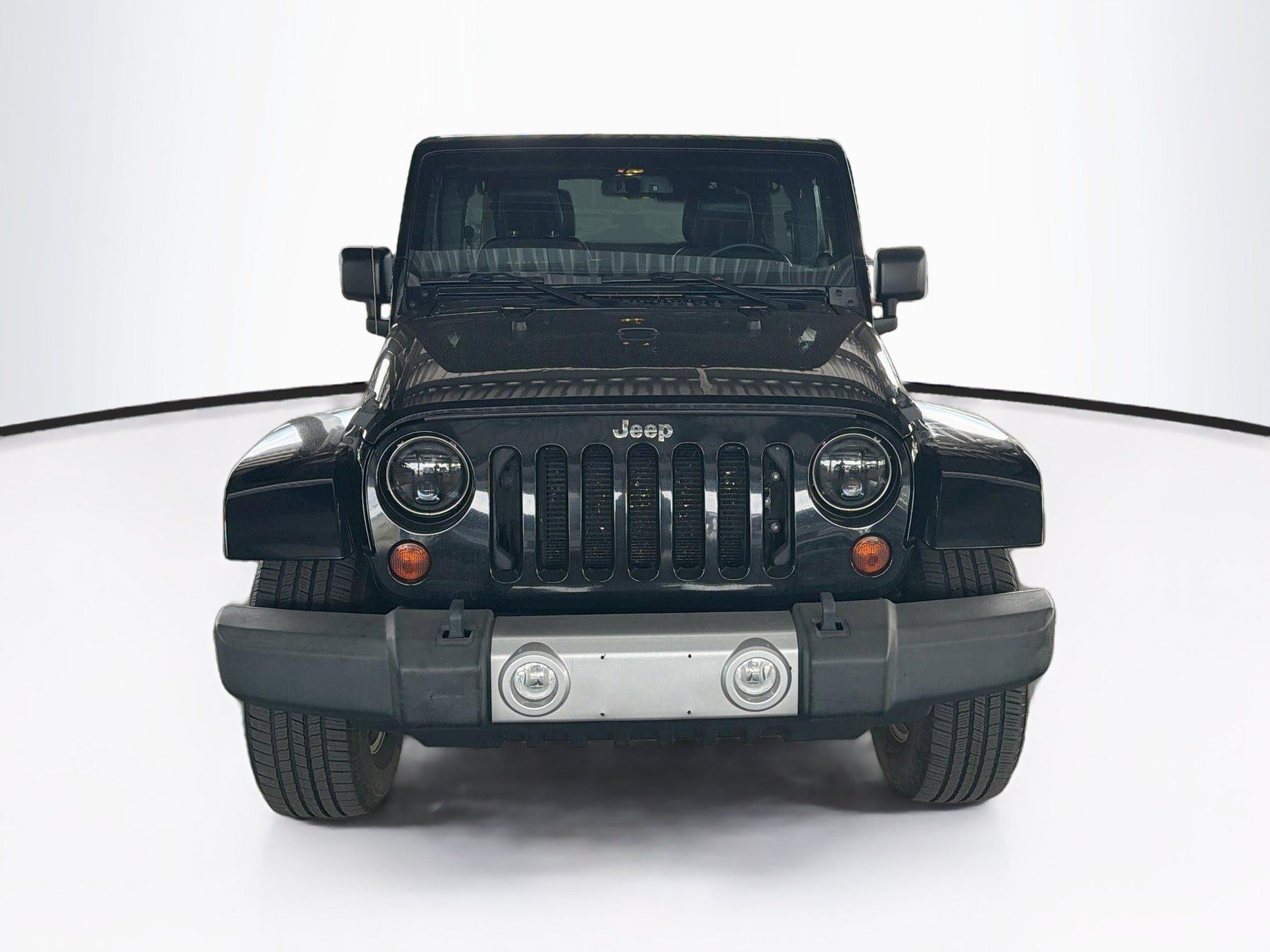 Used 2013 Jeep Wrangler Unlimited Sahara w/ Connectivity Group AWD/4WD image 2