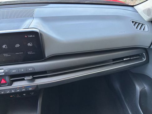 Used 2025 Kia K4 FWD image 37