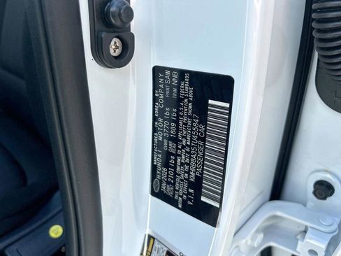 New 2026 Hyundai Venue SE image 34