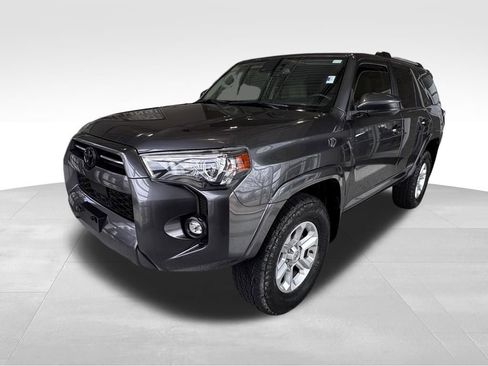 Used 2023 Toyota 4Runner SR5 image 3
