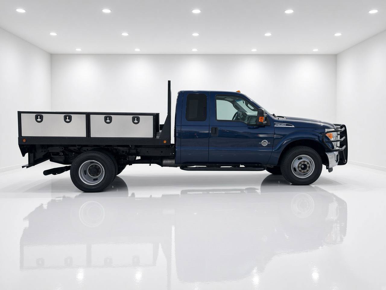 Used 2014 Ford F350 XLT w/ XLT Interior Package RWD image 9
