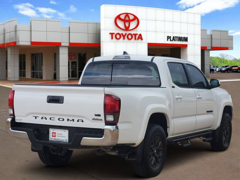 Used 2023 Toyota Tacoma SR5 RWD image 4