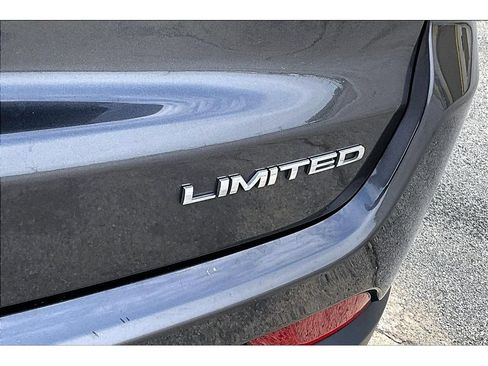 Certified 2024 Jeep Compass Limited AWD/4WD image 11