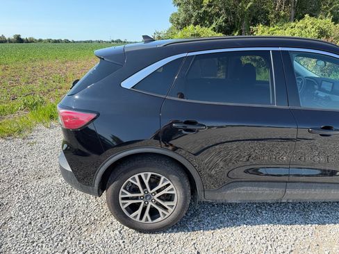 Used 2022 Ford Escape SEL FWD image 19