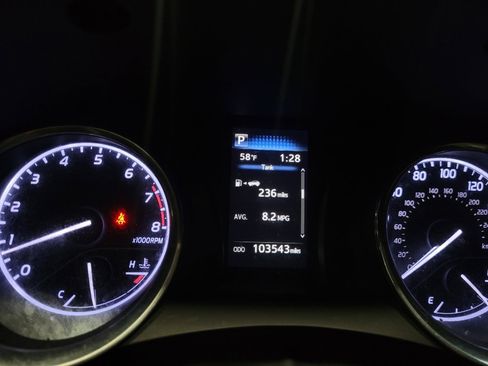 Used 2020 Toyota Camry SE image 23