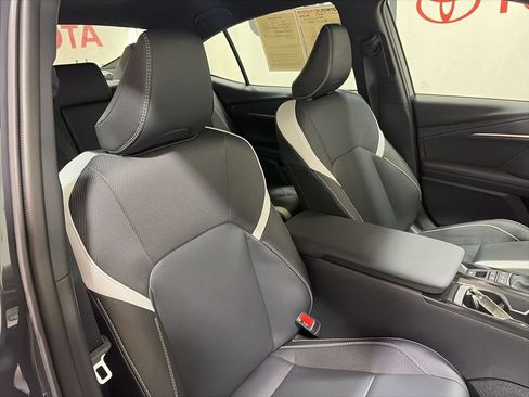 Used 2026 Toyota Camry SE FWD image 12