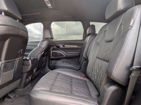 Certified 2023 Kia Telluride EX X-Line image 17