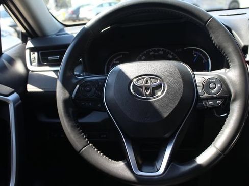 Certified 2023 Toyota RAV4 XLE Premium AWD/4WD image 39