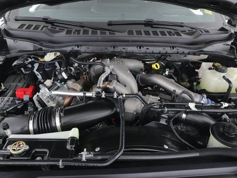 Used 2025 Ford F450 Platinum image 14