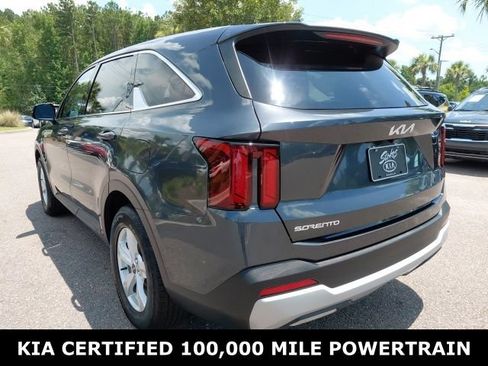 Certified 2024 Kia Sorento LX FWD image 7