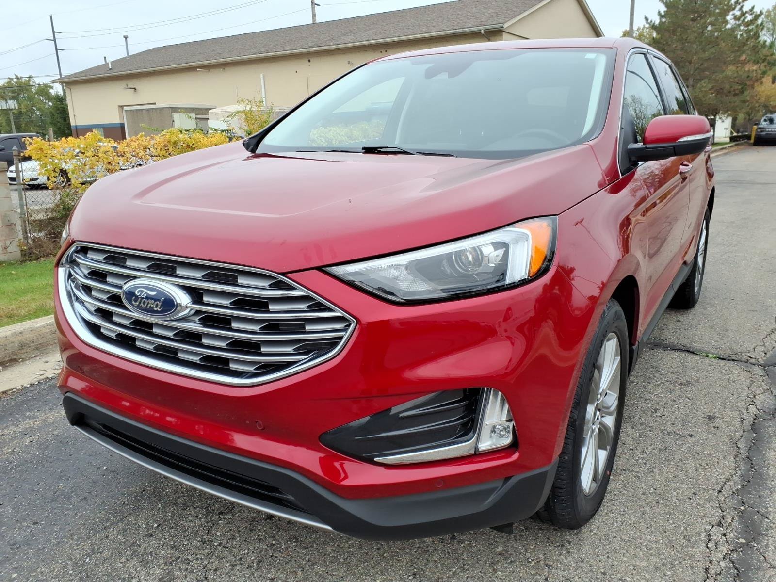 Certified 2024 Ford Edge Titanium AWD/4WD image 3