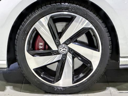 Used 2019 Volkswagen GTI Rabbit Edition image 10
