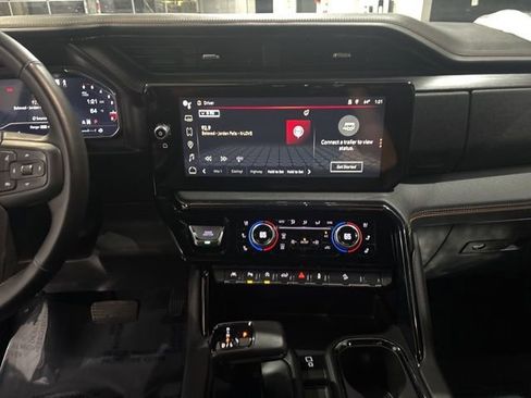 Used 2025 GMC Sierra 1500 AT4 w/ AT4 Premium Package image 21