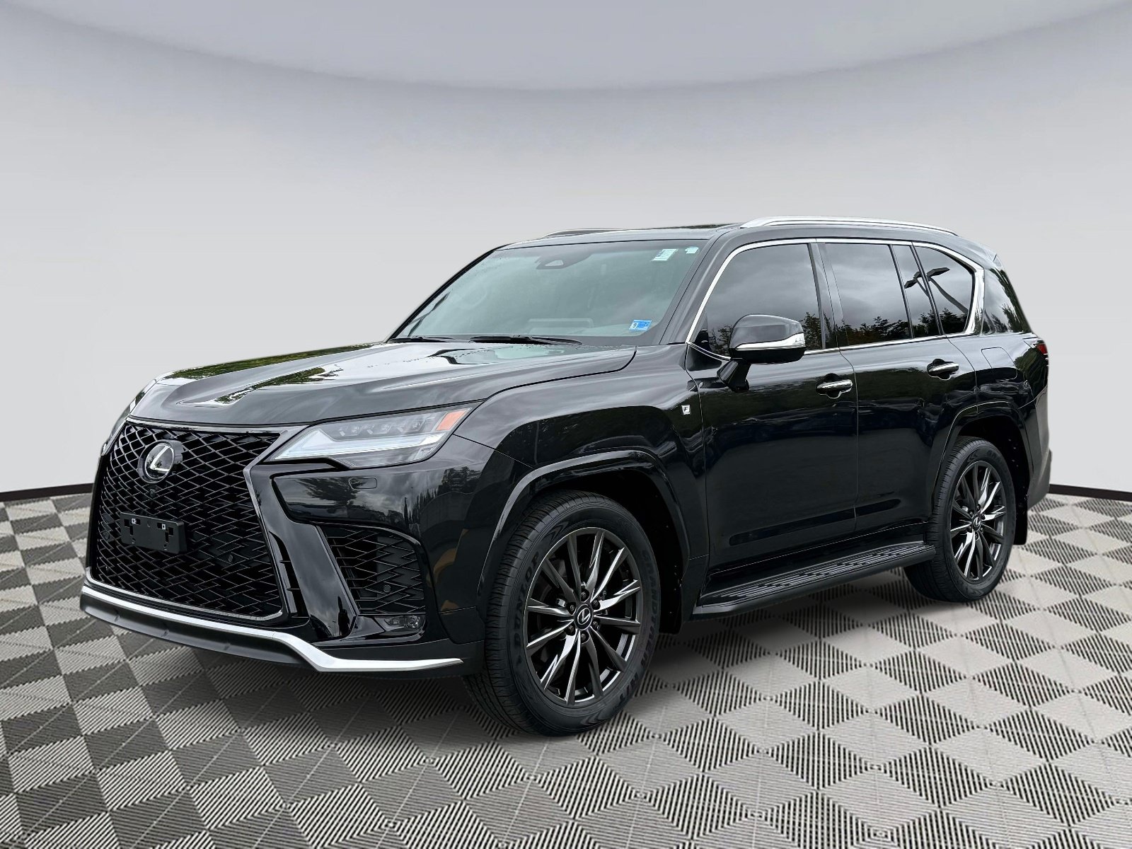 Used 2025 Lexus LX 600 F Sport w/ Accessory Package (Z1) AWD/4WD image 5