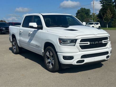 Used 2024 RAM 1500 Laramie AWD/4WD image 3