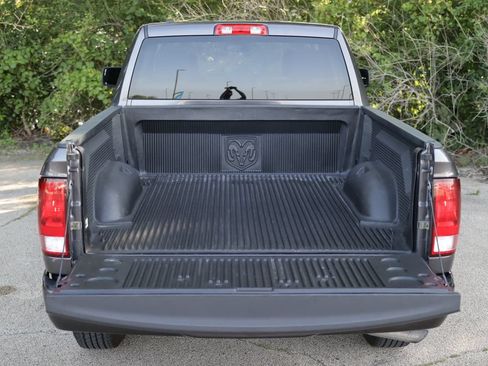 Used 2018 RAM 1500 Express AWD/4WD image 24