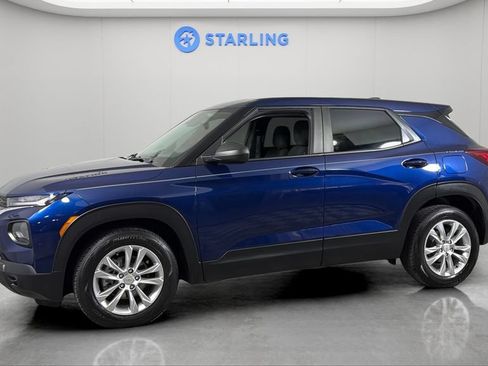 Used 2022 Chevrolet TrailBlazer LS FWD image 2