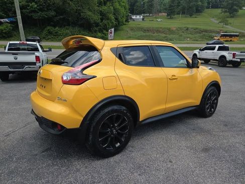 Used 2015 Nissan Juke SV w/ Technology Package AWD/4WD image 5