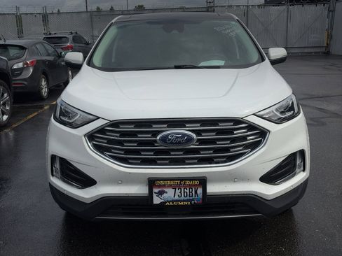 Used 2021 Ford Edge Titanium AWD/4WD image 2