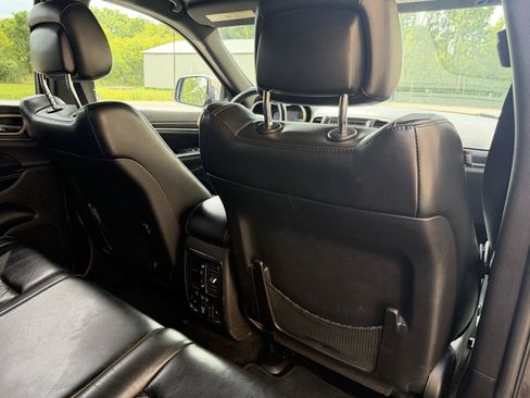 Used 2014 Jeep Grand Cherokee Limited AWD/4WD image 29