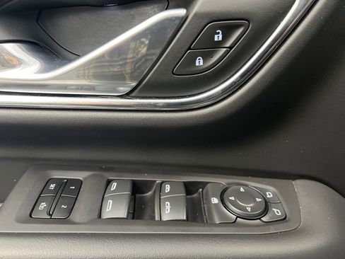 Used 2024 Chevrolet Suburban RST image 12