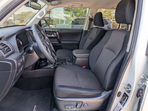 Used 2022 Toyota 4Runner TRD Off-Road image 5