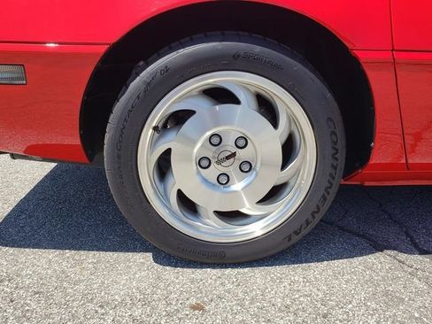 Used 1994 Chevrolet Corvette Coupe RWD image 10