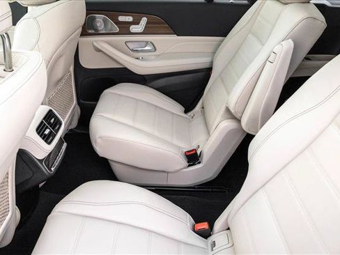 New 2026 Mercedes-Benz GLS 450 4MATIC image 23