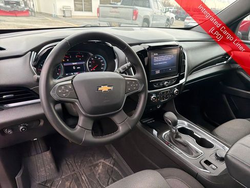 Used 2023 Chevrolet Traverse LT image 14