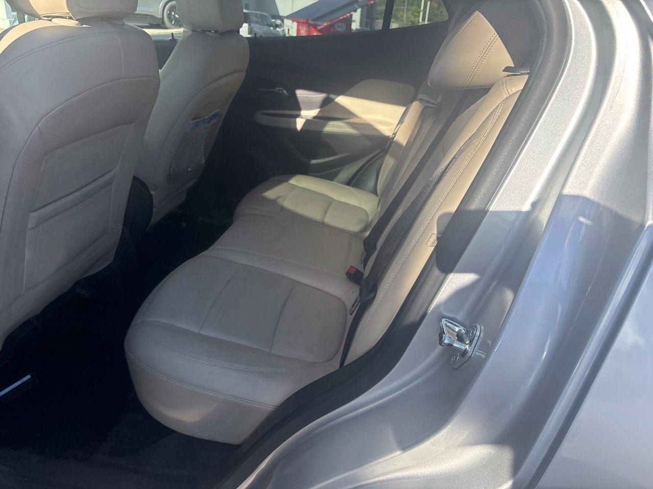 Used 2019 Buick Encore Essence w/ Safety Package II FWD image 4