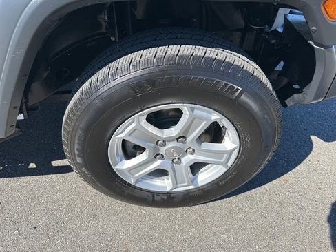 Used 2020 Jeep Wrangler Sport image 8