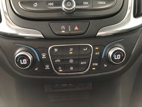 Used 2024 Chevrolet Equinox LT FWD image 26